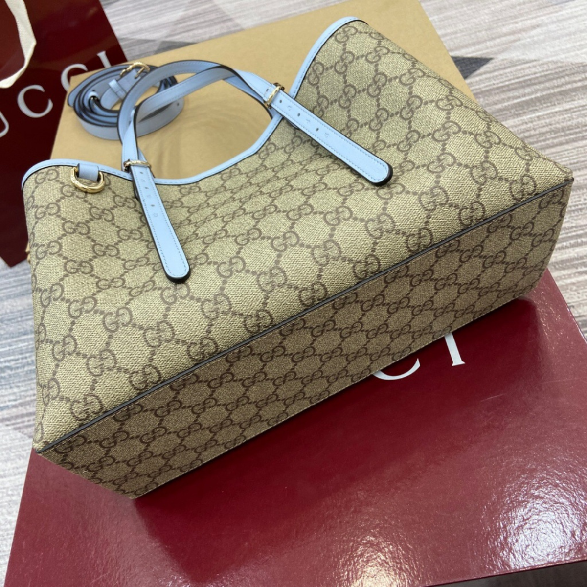 LARGE GG EMBLEM SHOPPER GUCCI