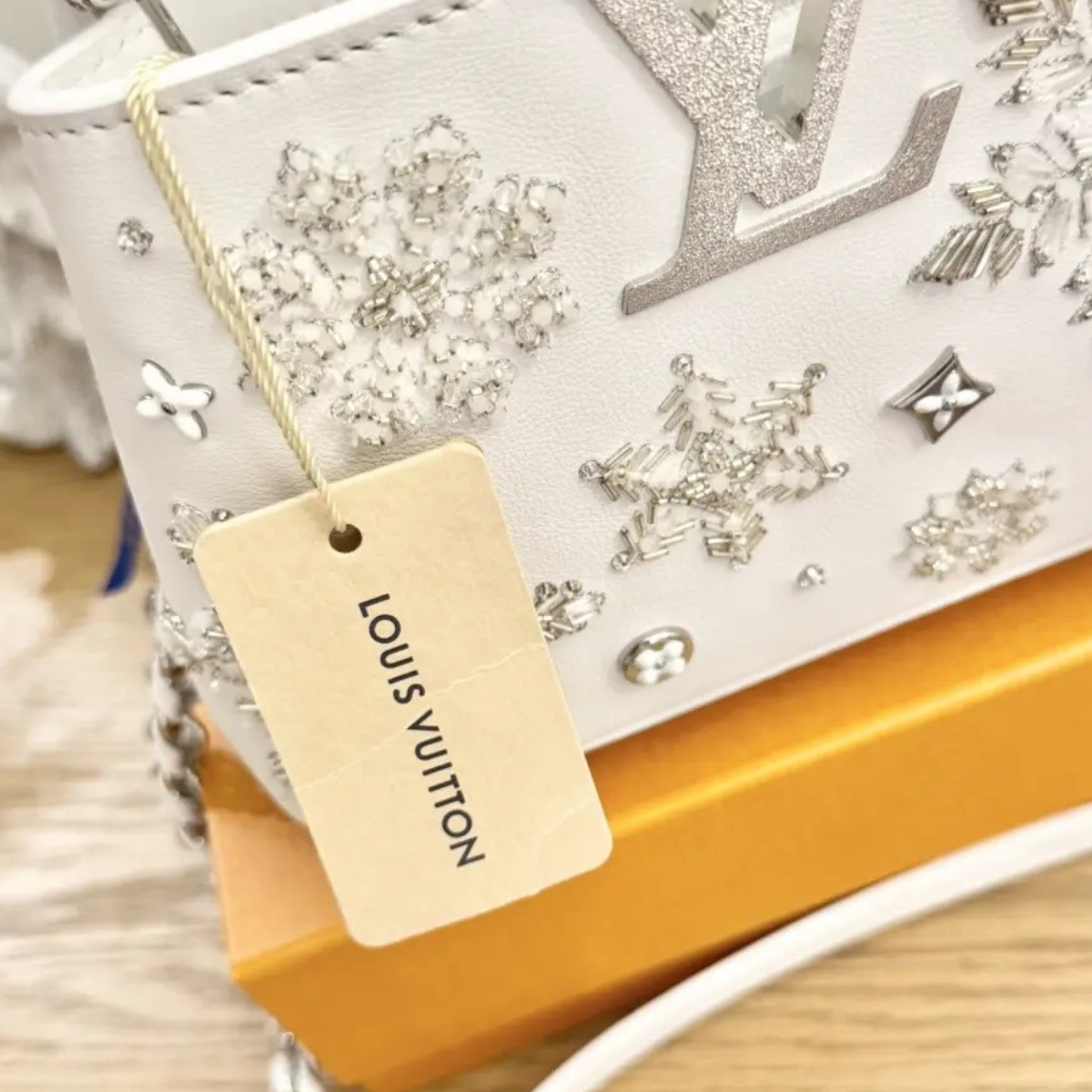 LOUIS VUITTON CAPUCINES MINI BAG