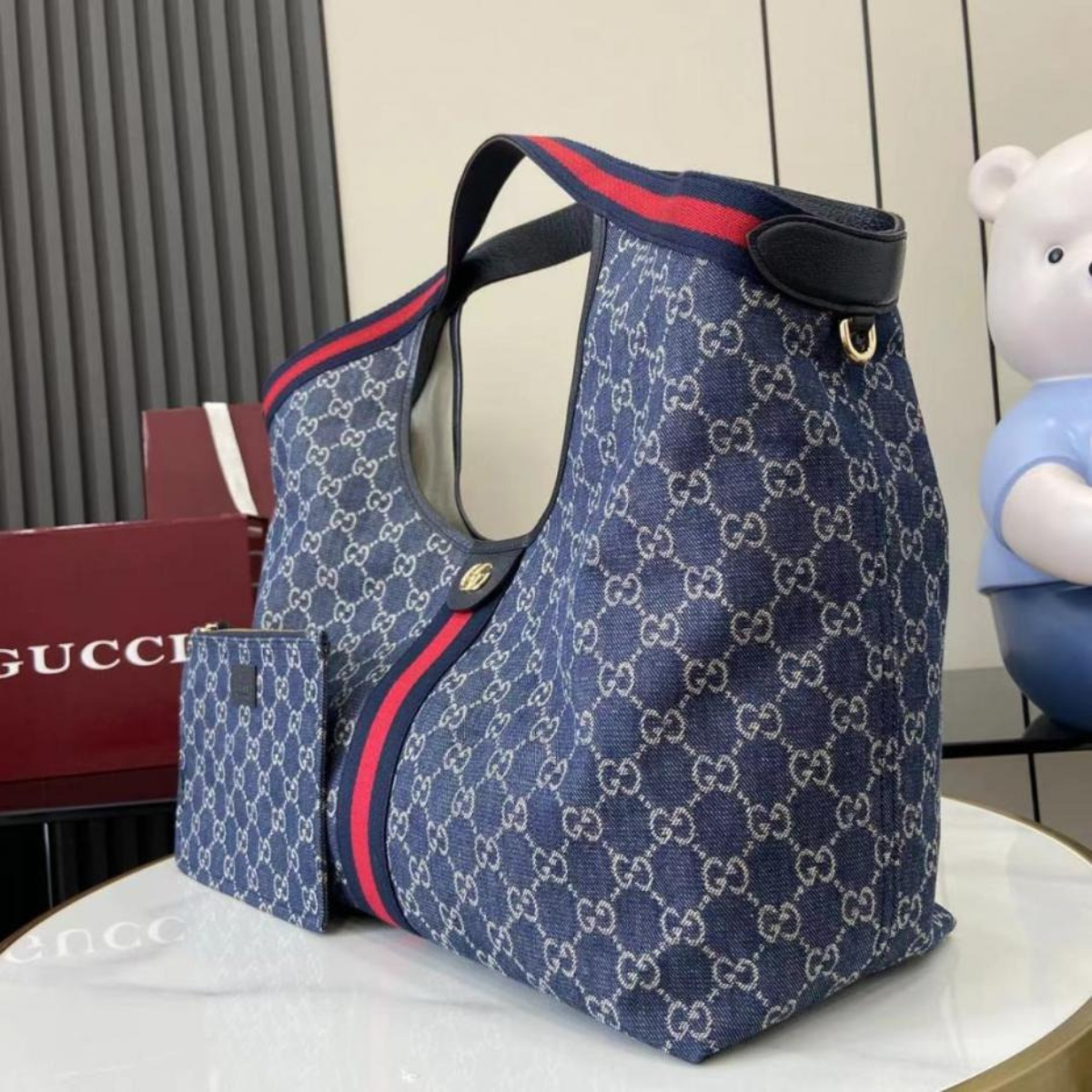 LARGE GUCCI GIGLIO SHOPPER